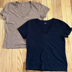 2 Madewell 100% Cotton V-Neck T-shirts Brown & Black